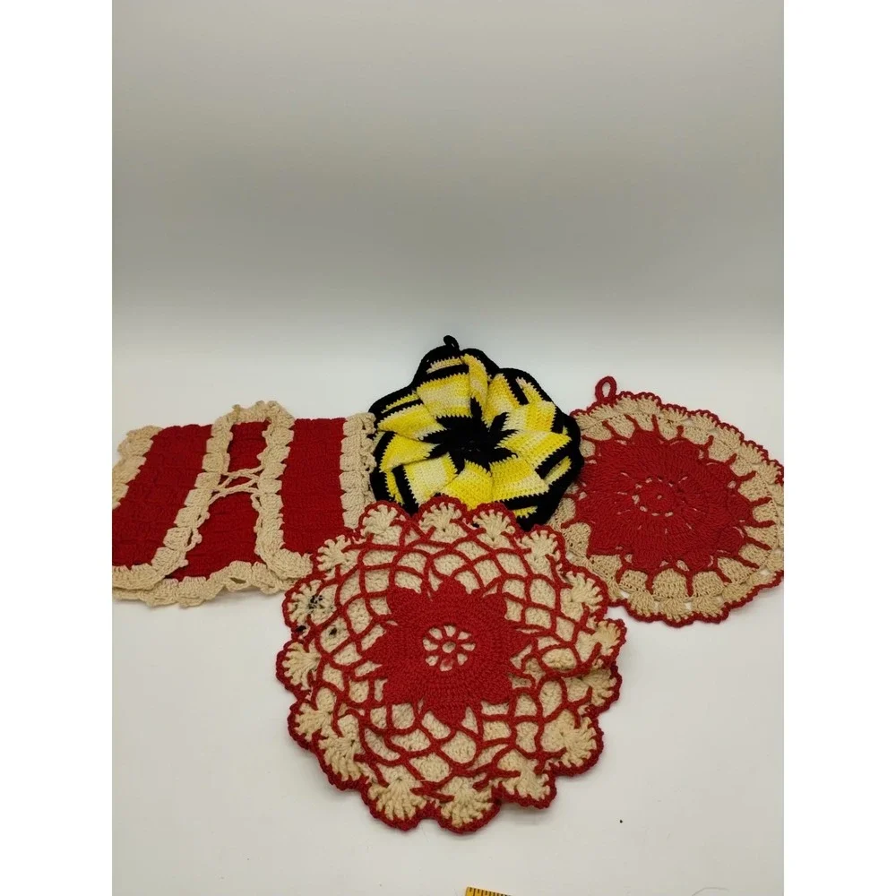 Lot Of 4 Vintage Crocheted Handmade Kitchen Pot Holders